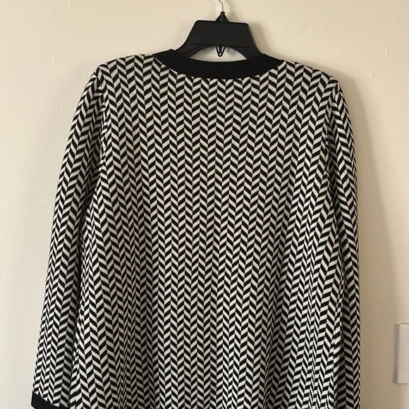 Talbots Plus Black and White Button Sweater - Picture 5 of 7